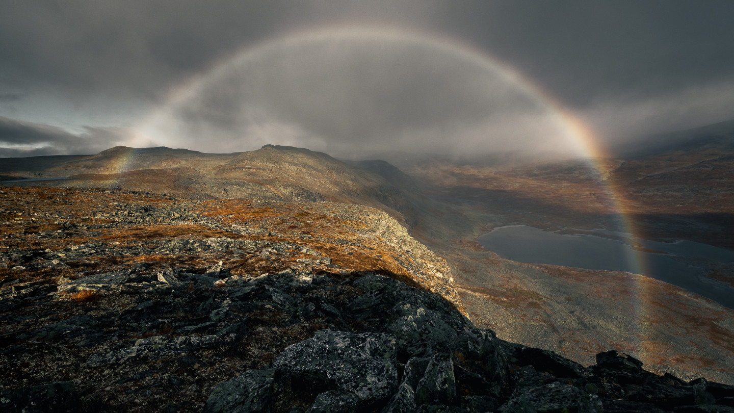 Vuoden luontokuva 2023. Portti tunturiin, kuvaaja Jethro Luhtaa.