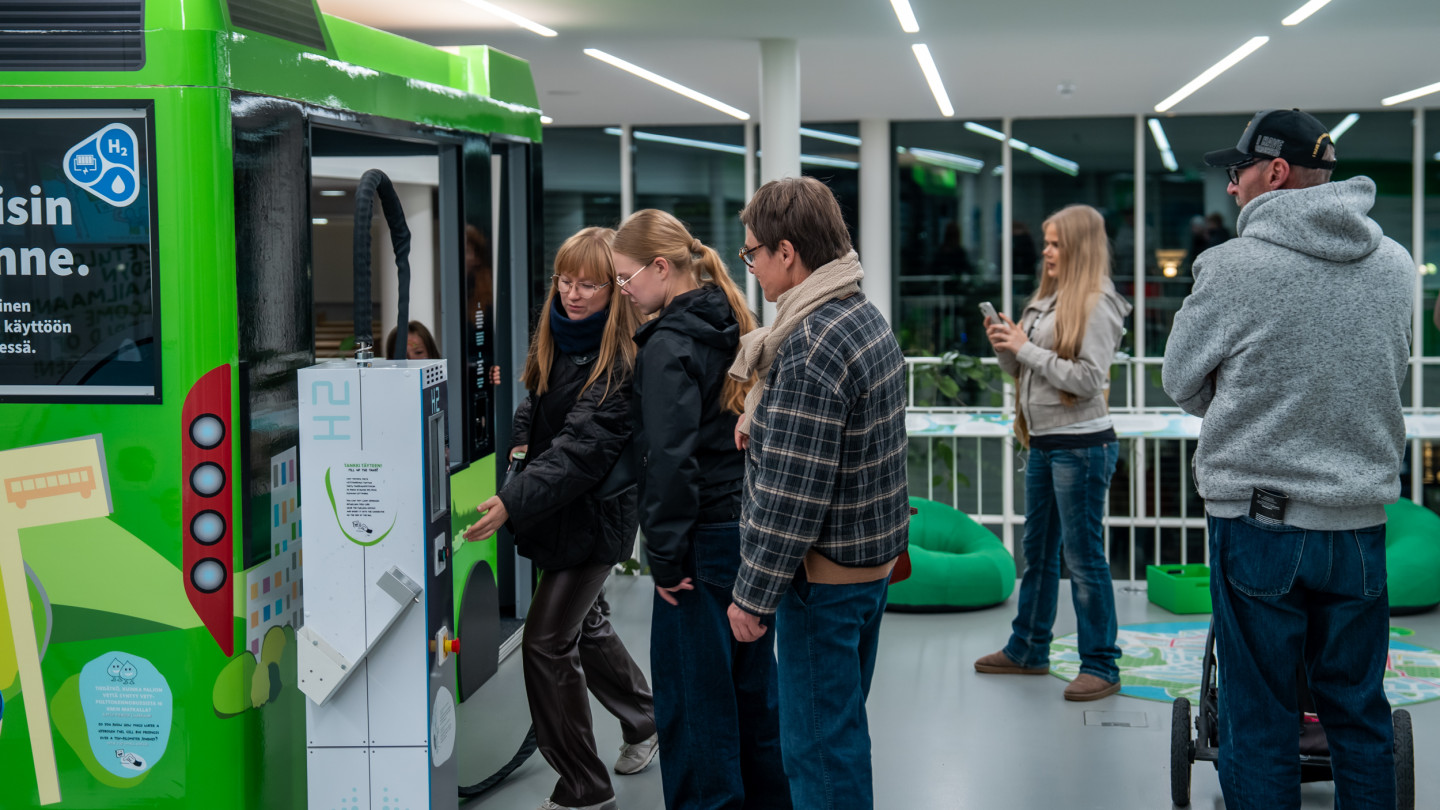 Vedyn maailma näyttely