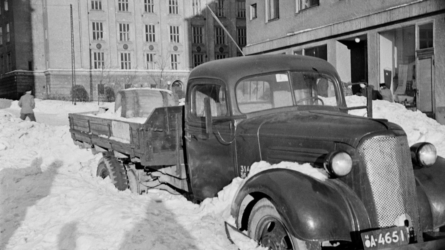 Avolavainen kuorma-auto 1940-luvulla