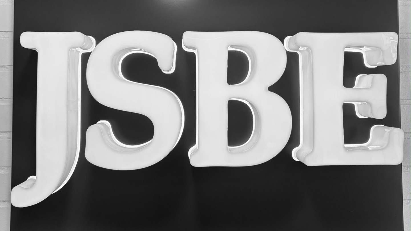 JSBE valokyltti Agoralla
