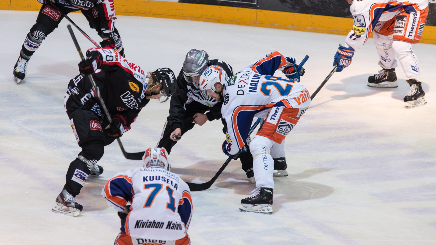 Alkava tutkimus lisää ymmärrystä fyysisten perus- ja lajiominaisuuksien merkityksestä jääkiekko-ottelun aikaiseen suorituskykyyn, kuormittumiseen ja peleistä palautumiseen. Kuva: Harri Kapustamäki / KIHU