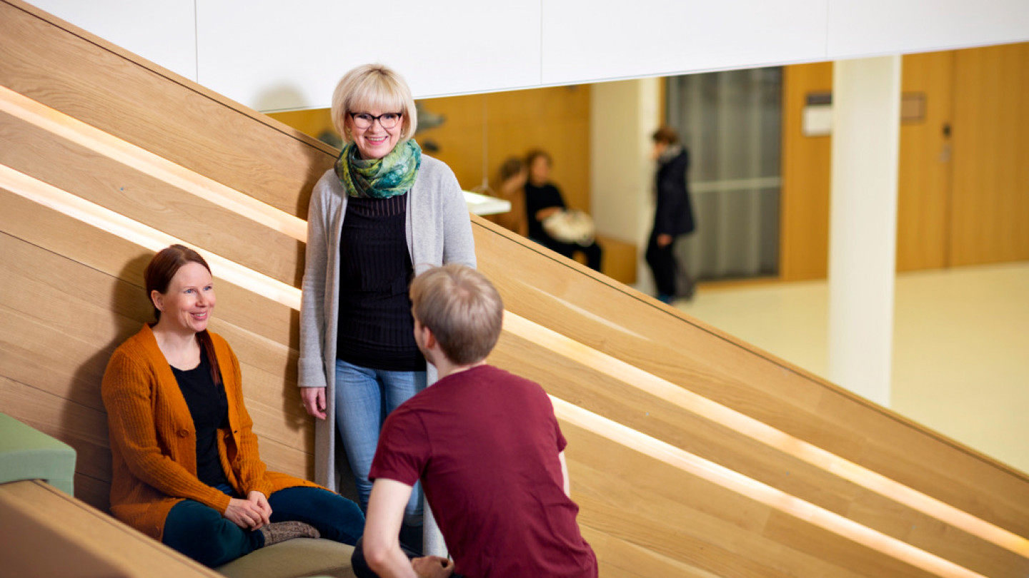 Tiedettä, osaamista ja mahdollisuuksia kaikille, nyt ja tulevaisuudessa. Sen eteen teemme töitä JYU avoimessa yliopistossa.