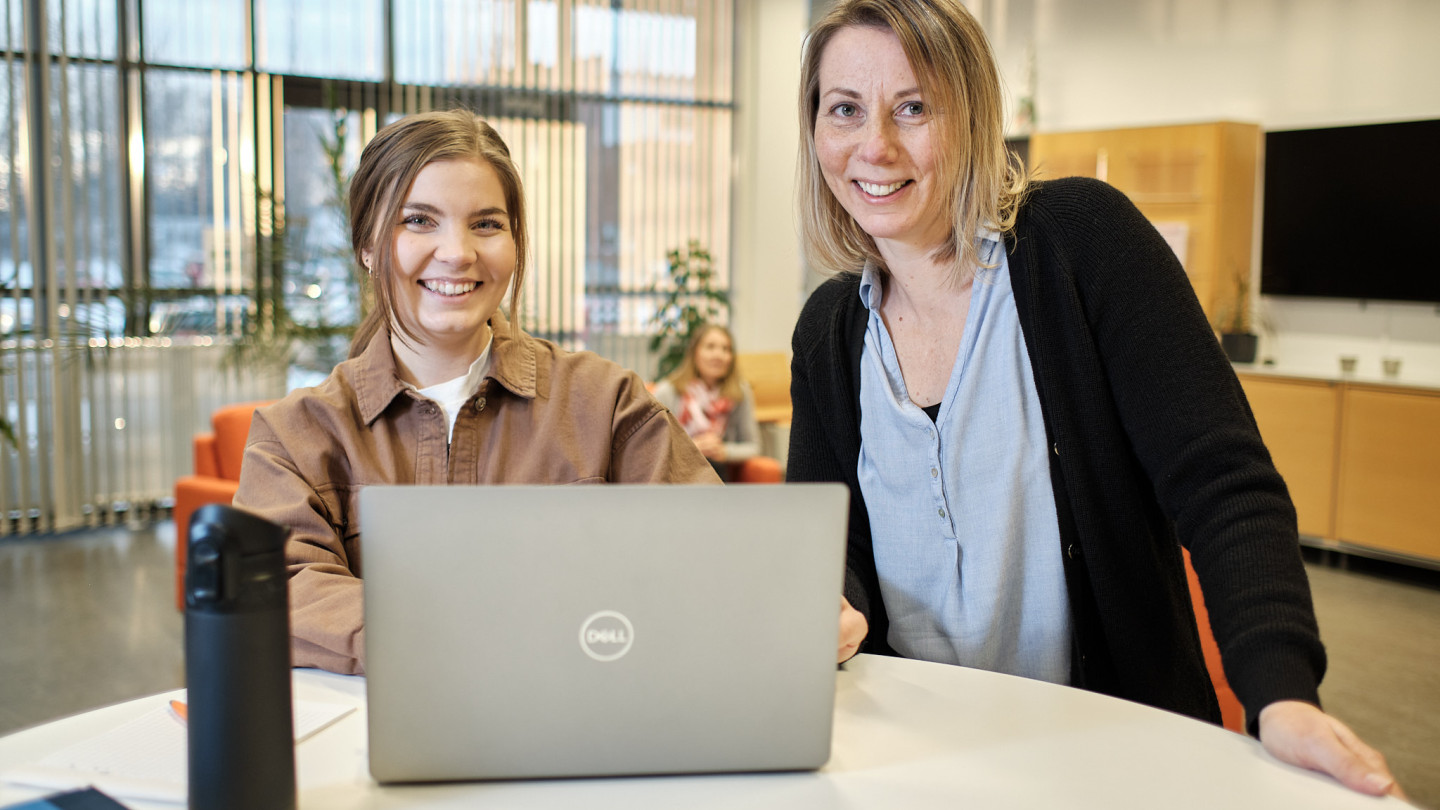 Yliopistokeskuksen varhaiskasvatuksen koulutuksiin voi hakea mm. työkokemuksen ja avoimessa suoritettujen opintojen pohjalta