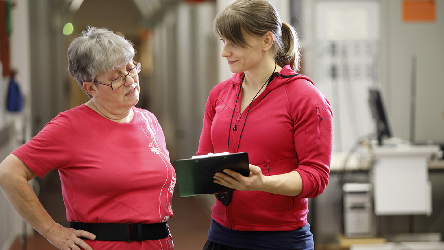 Koulutettujen vertaisten tarjoama tuki on tärkeää elämäntapainterventioissa.