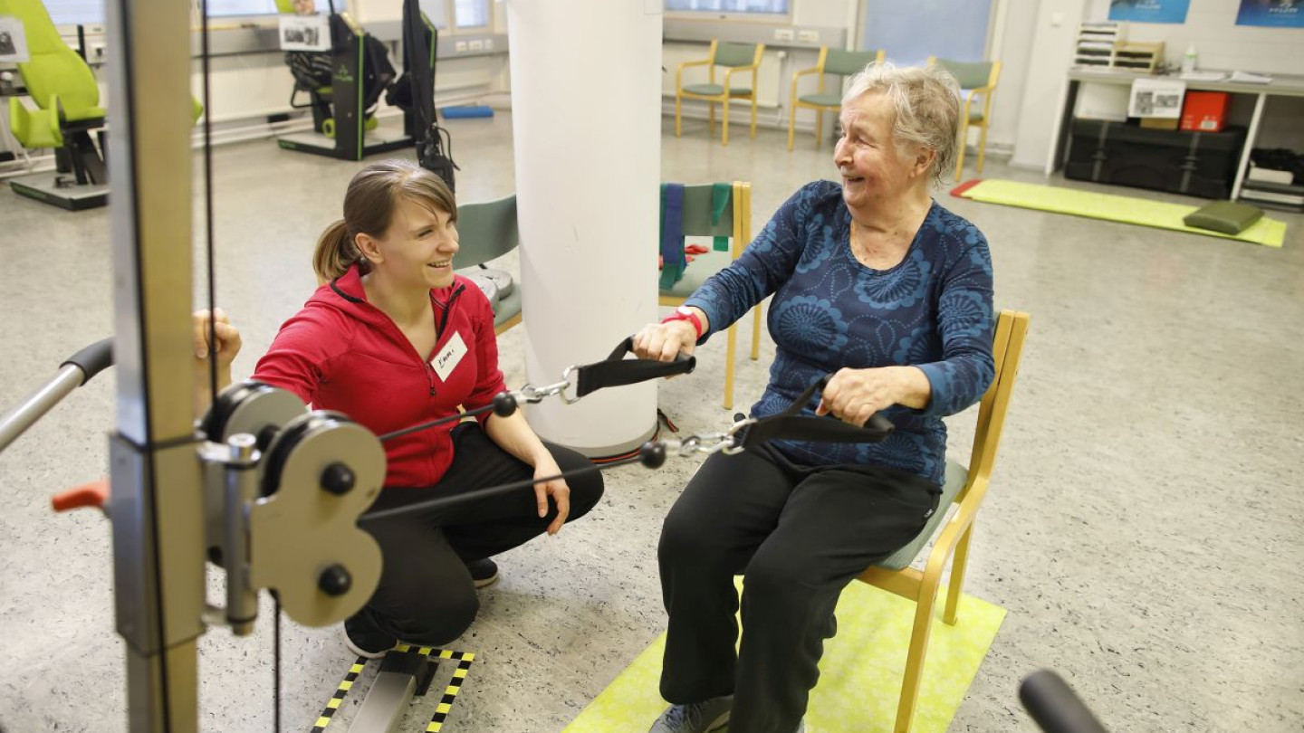 Hyvä lihaskunto parantaa iäkkäiden henkilöiden selviytymistä murtumista.