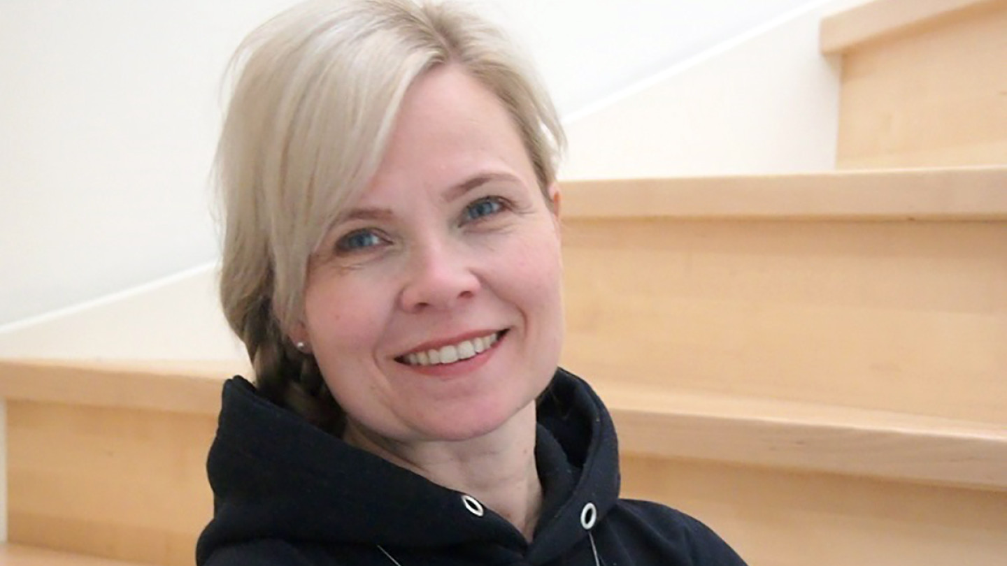 Riitta Jääskeläinen opiskeli erityispedagogiikkaa ja hyödynsi oppimaansa jo opiskelun aikana työssään ammatillisen koulutuksen parissa.