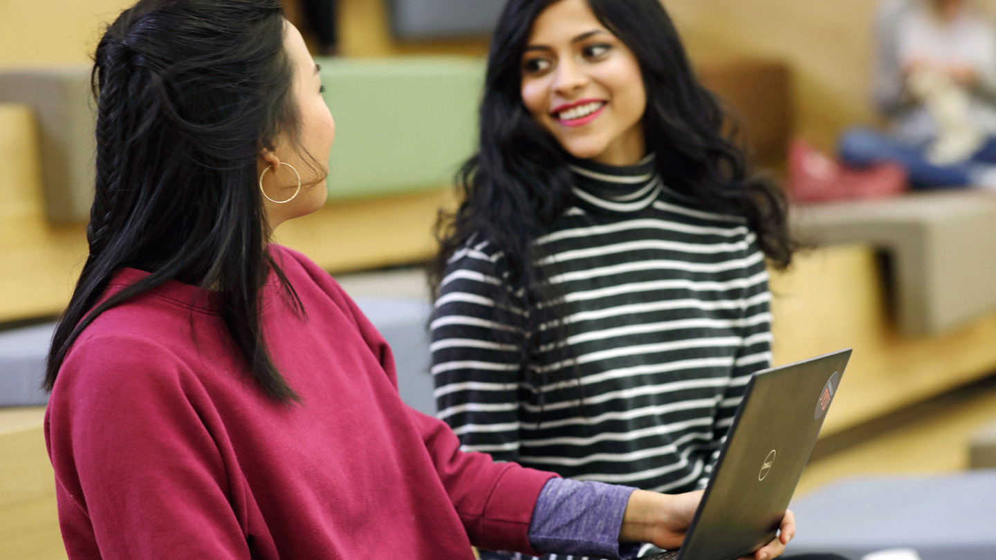 Online course Teaching and Learning with Digital Resources helps you to improve your digital digital pedagogical skills.