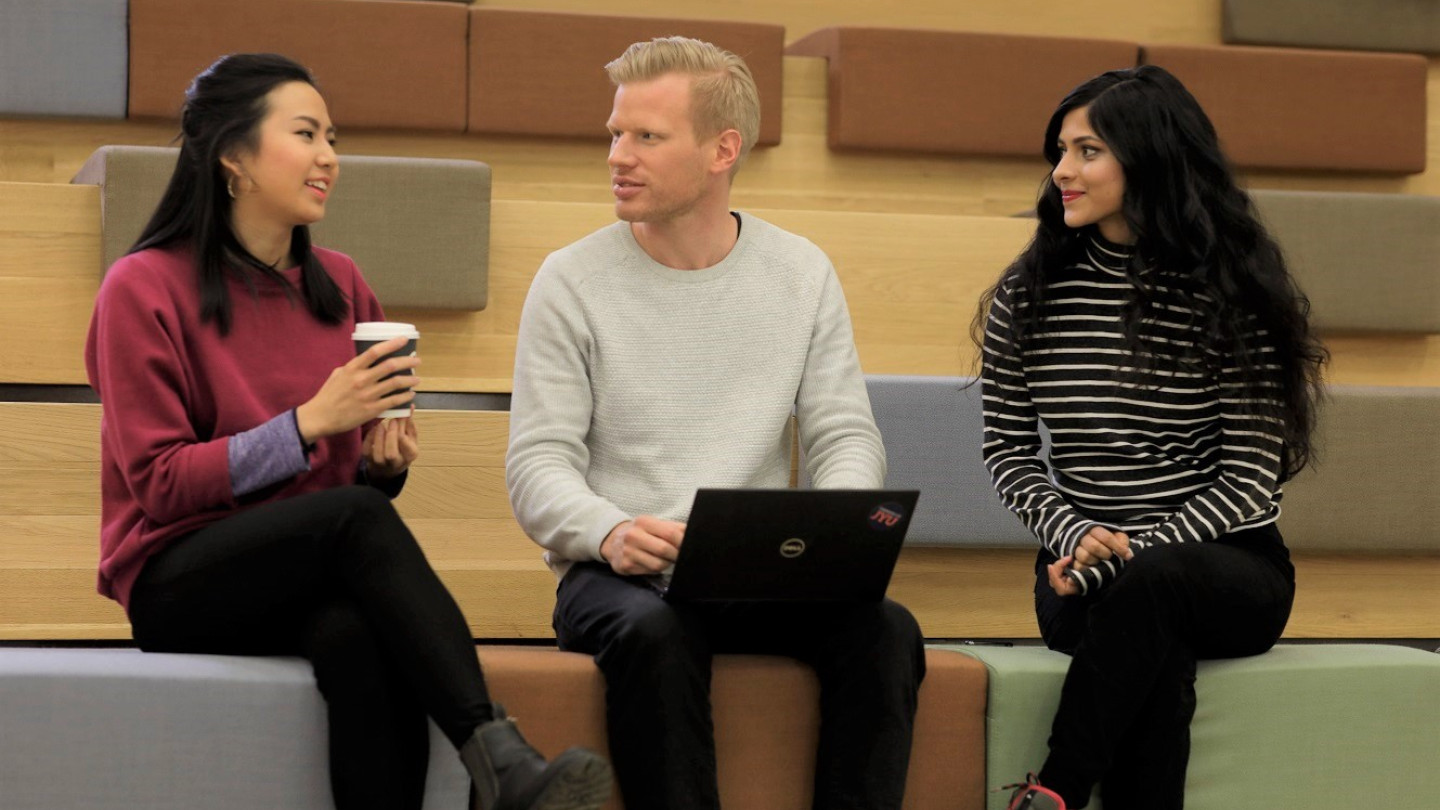 Yhä useammalla hakukelpoisella on mahdollisuus päästä tutkintokoulutukseen avoimen väylältä.