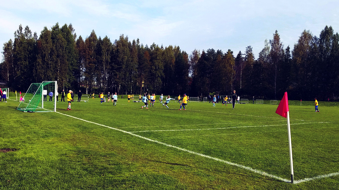 Olisitko kiinnostunut opinnoista, jotka tarjoavat tutkittua tietoa lasten ja nuorten liikkumisesta? Vastaa kyselyyn ja kerro ajatuksiasi ja tarpeitasi tämän alueen osaamisen kehittämisen tarpeista.