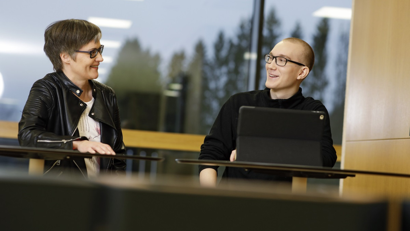 Avoimen yliopiston toiminnassa tapahtuu muutoksia 1.8. alkaen. Niiden tavoitteena on yhä parempi ohjaus opiskelijoille. Lue muutoksista tarkemmin tästä uutisesta.