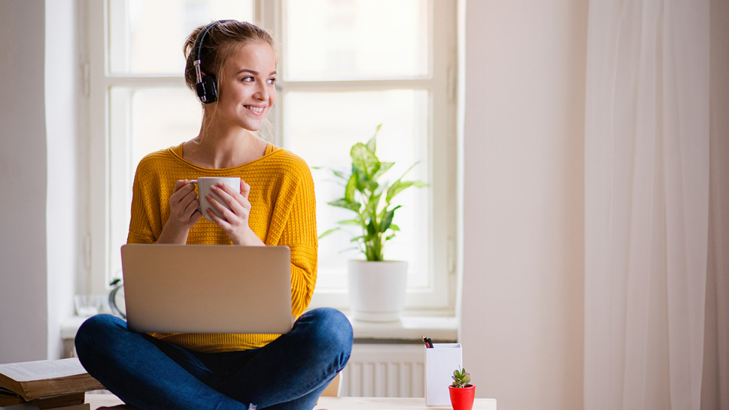 Tutustu syksyn uutuuksiin ja jo pidempään palvelleisiin avoimen opintoihin opintooppaassa!