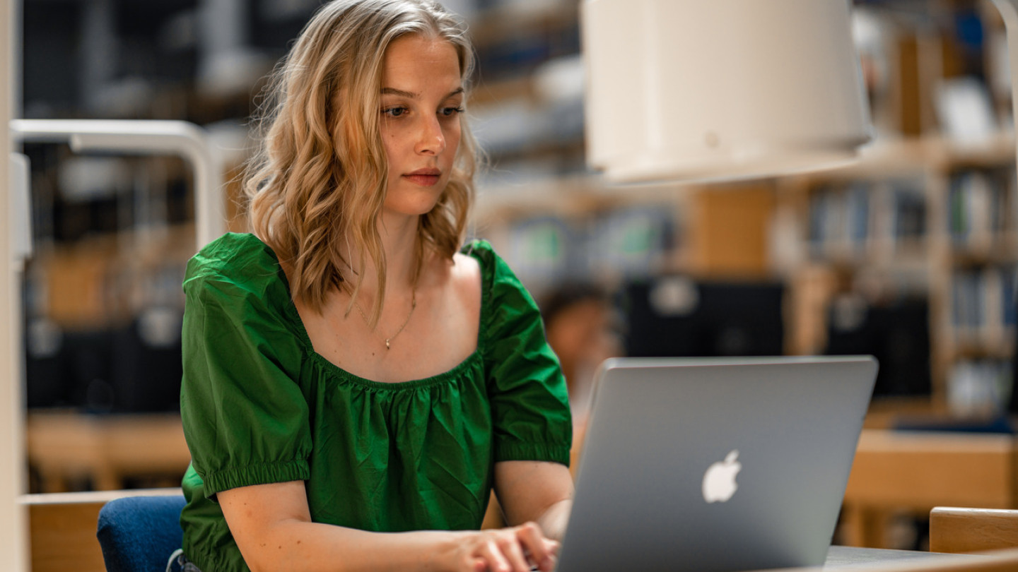 Avoimessa yliopistossa voit opiskella monin eri suoritustavoin. Tältä sivulta löydät ohjeita ja vinkkejä verkkotenttiin.