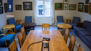 Puutarhurin talon olohuone