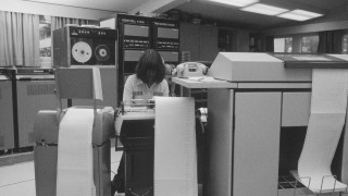 Jyväskylän yliopiston tietokonesali 1979-luvulla