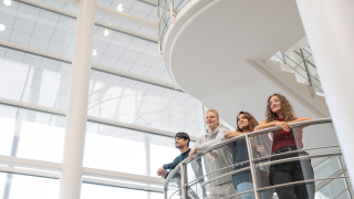 Opiskelijalähettiläät Agorassa