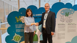 Vedyn maailma -näyttely