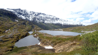 Tovatna järvi Keski-Norjassa