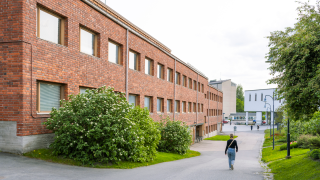 Yliopiston kampusta ja Liikunta-rakennus