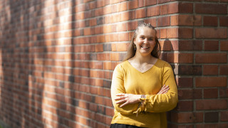 Kuvassa Annukka Vainonen