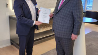 Rehtori Keijo Hämäläinen (vas.) ja pääjohtaja Ilkka Hämälä.