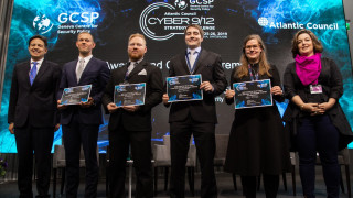 Jyväskylän yliopiston informaatioteknologian tiedekunnan opiskelijoista koostunut joukkue voitti 3. sijan kansainvälisessä Cyber 9/12 Strategy Challenge -kyberturvallisuuskilpailussa Genevessä, Sveitsissä. Copyright: Geneva Centre for Security Policy