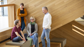 Jaettussa johtajuudessa jokainen tiimin jäsen toimii omilla vahvuuksillaan. Johtamisen osaamista tarvitaan kaikille.