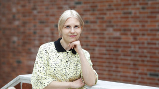 Elina Salomaa on tutkinut teknologiavälitteistä vuorovaikutusta. Kuva: Petteri Kivimäki