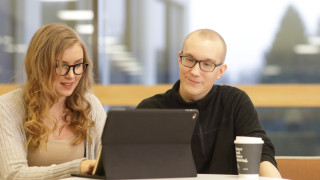 Uuden elinikäisen oppimisen reitin verkkovälitteiset opinnot mahdollistavat joustavan opiskelun.