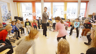 Koulutusalan työhön etsitään lisää vetovoimaa uusilla linjauksilla.