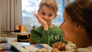 Esi ja alkuopetuksen opinnoissa kehität asiantuntijuuttasi ja perehdyt erilaisista näkökulmista lasten kehitykseen ja niissä ilmeneviin yksilöllisiin eroihin.