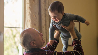 Mikä on perhe? Keitä siihen kuuluu ja kuinka se toimii? Perheopintojen lähtökohtana on perhetutkimus, joka tarjoaa jatkuvasti uutta tutkittua tietoa perheestä.