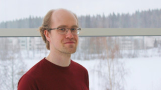 Samuli Rahkonen on ensimmäinen Jyväskylän yliopistosta tekniikan tohtoriksi väittelevä. Kuva: AnnaMaria RaitaHakola.