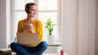 Tutustu syksyn uutuuksiin ja jo pidempään palvelleisiin avoimen opintoihin opintooppaassa!