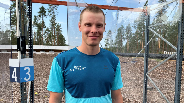 Tuomas Harjula harjoitteli ampumaradalla Vuokatissa.