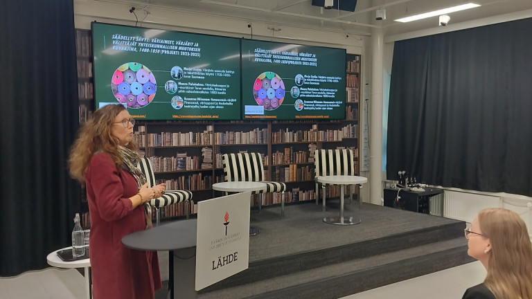 Säädellyt sävyt hankkeen tutkija Susanna Niiranen Historiantutkimuksen päivillä