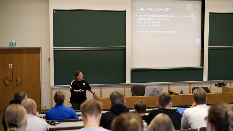 Kuva jalkapalloverkostosta