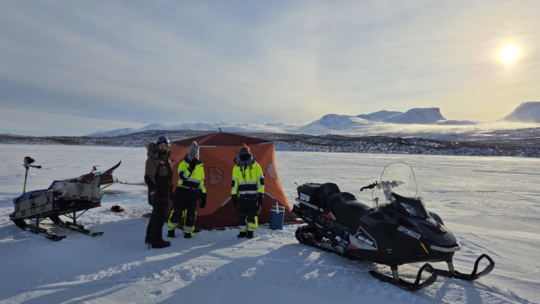 Winter limnology at Torneträsk, a large Arctic lake in northern Sweden