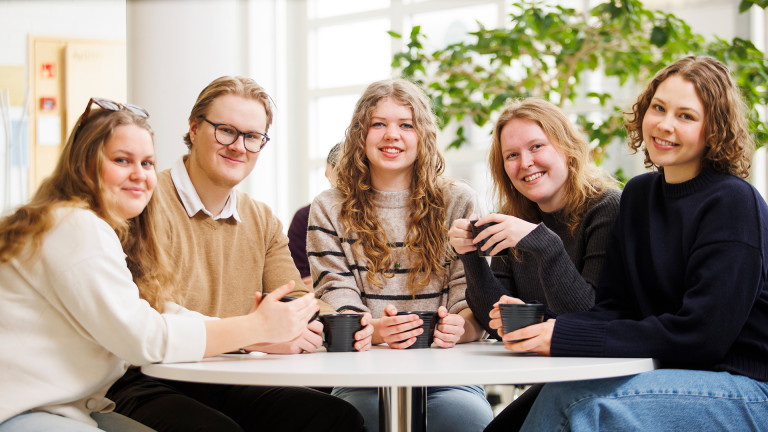 Kauppakorkeakoulun opiskelijoita helmikuussa 2026