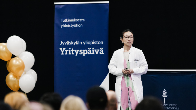 RGP2025 winner Jun Liu presenting