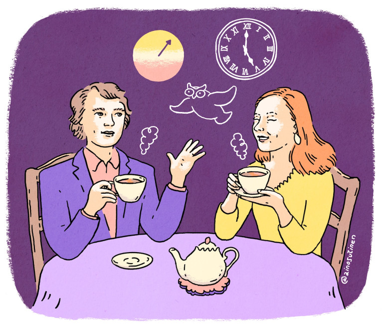 Sarjakuvamaisessa kuvituskuvassa professori Teiko Heinosaari ja teeleidi Anne Savela istuvat juomassa teetä keskustellen kvanttifysiikasta.