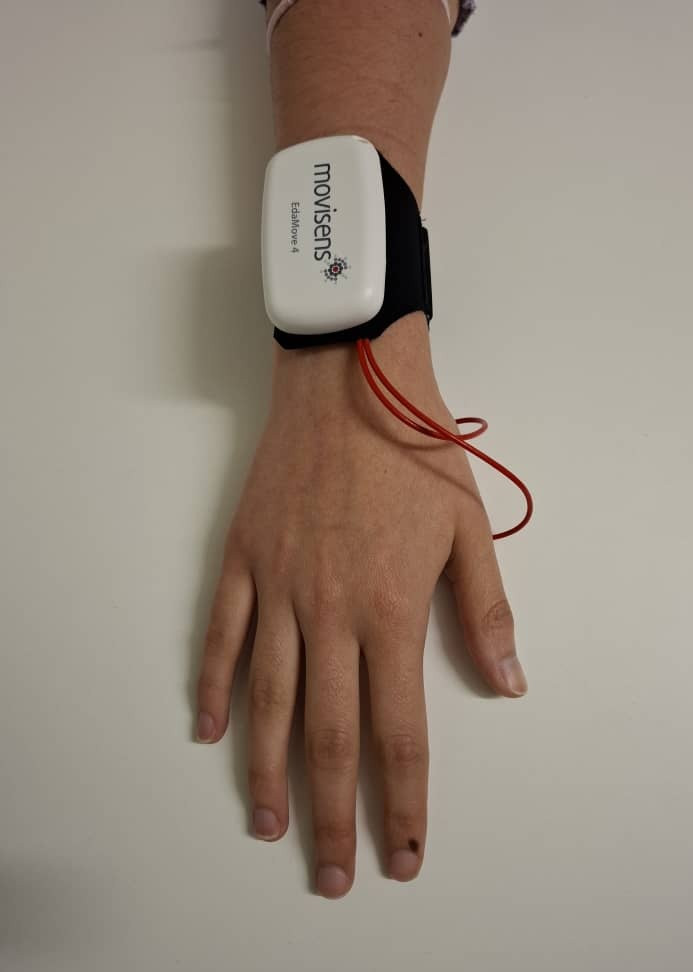 EDAMove sensor on the wrist