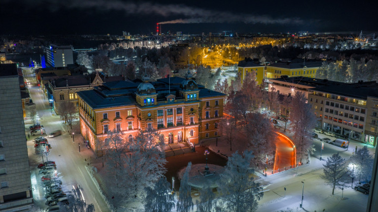 Oulu citty hall winter