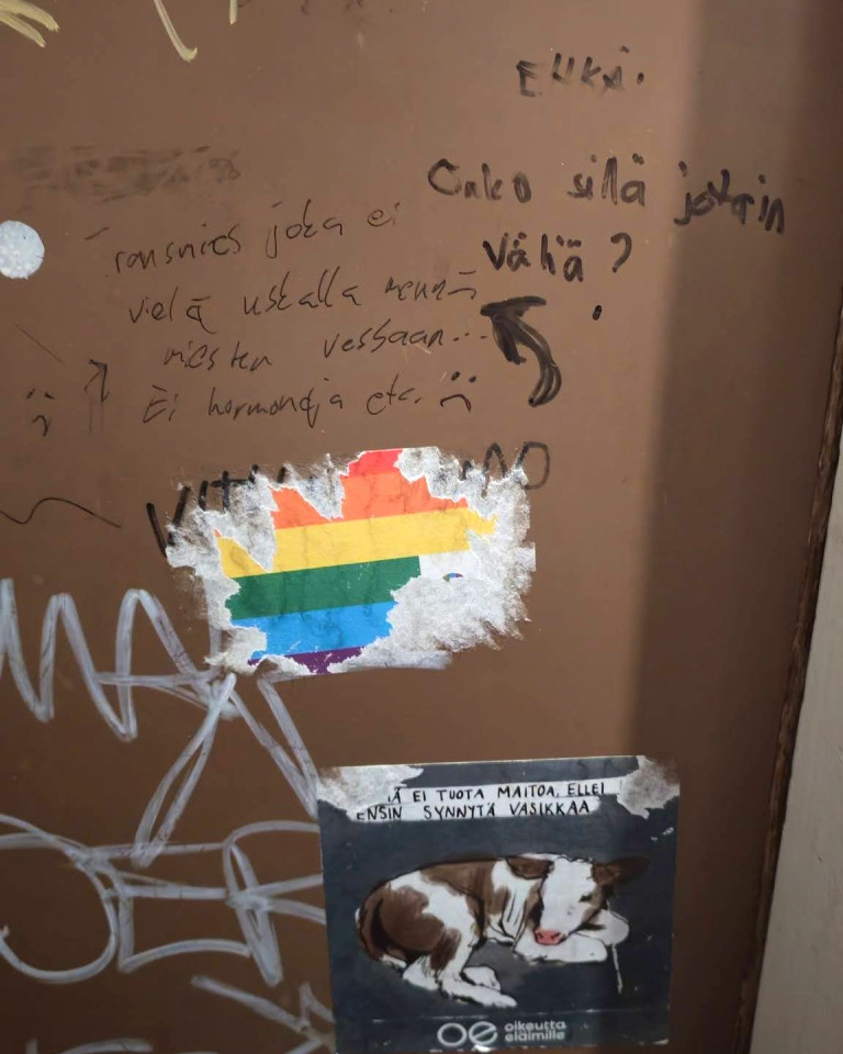 Vessanovi, jossa on transmiehen kirjoittama teksti